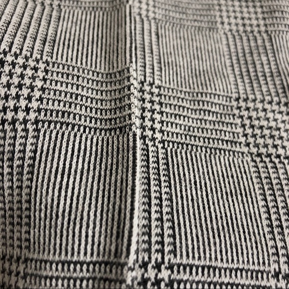 Size M, Forever 21, Plaid Pants - Picture 3 of 5